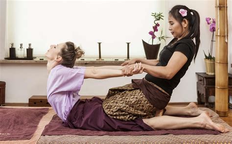 Massage sensuel complet du corps Massage érotique Le Lavandou